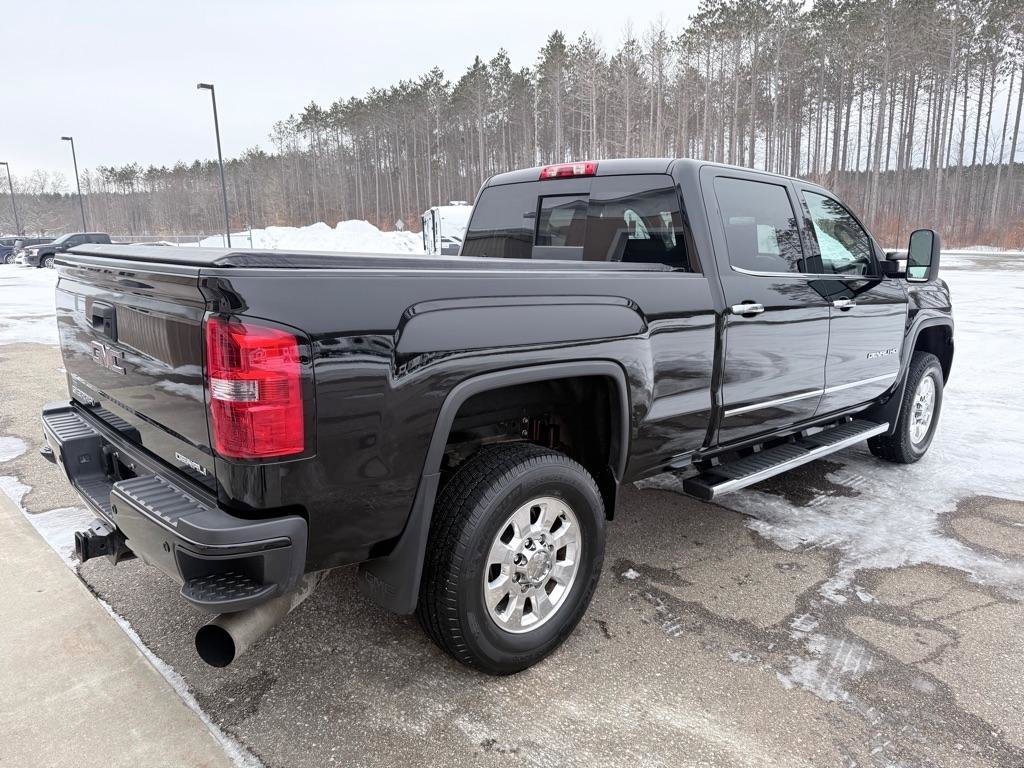 Used 2015 GMC Sierra 3500 Denali w/ Duramax Plus Package image 4