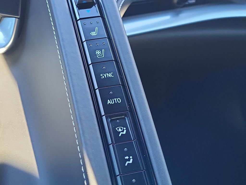 Used 2023 Chevrolet Corvette Stingray Premium Cpe w/ Z51 Performance Package image 27