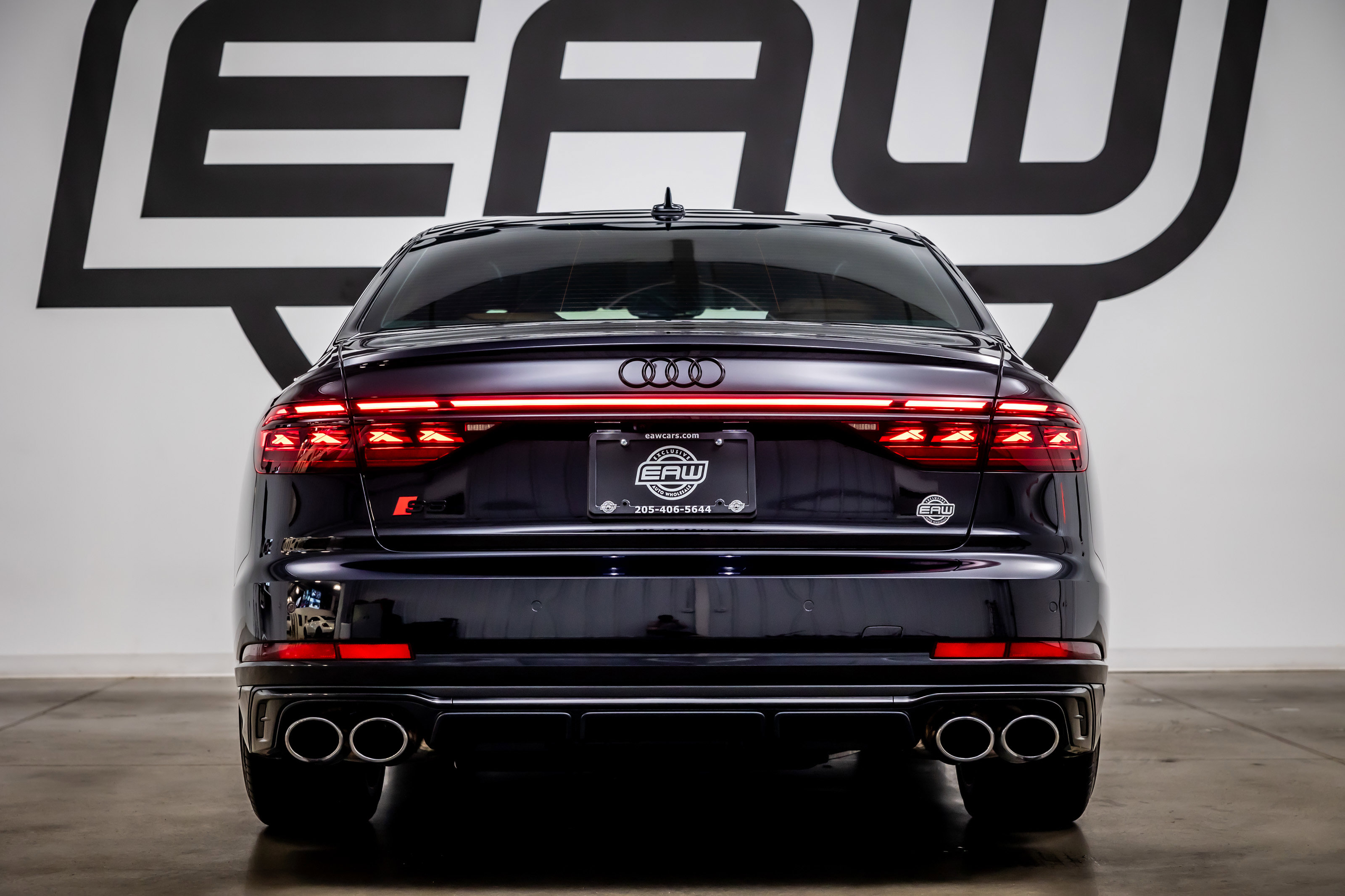Used 2025 Audi S8 AWD/4WD image 10