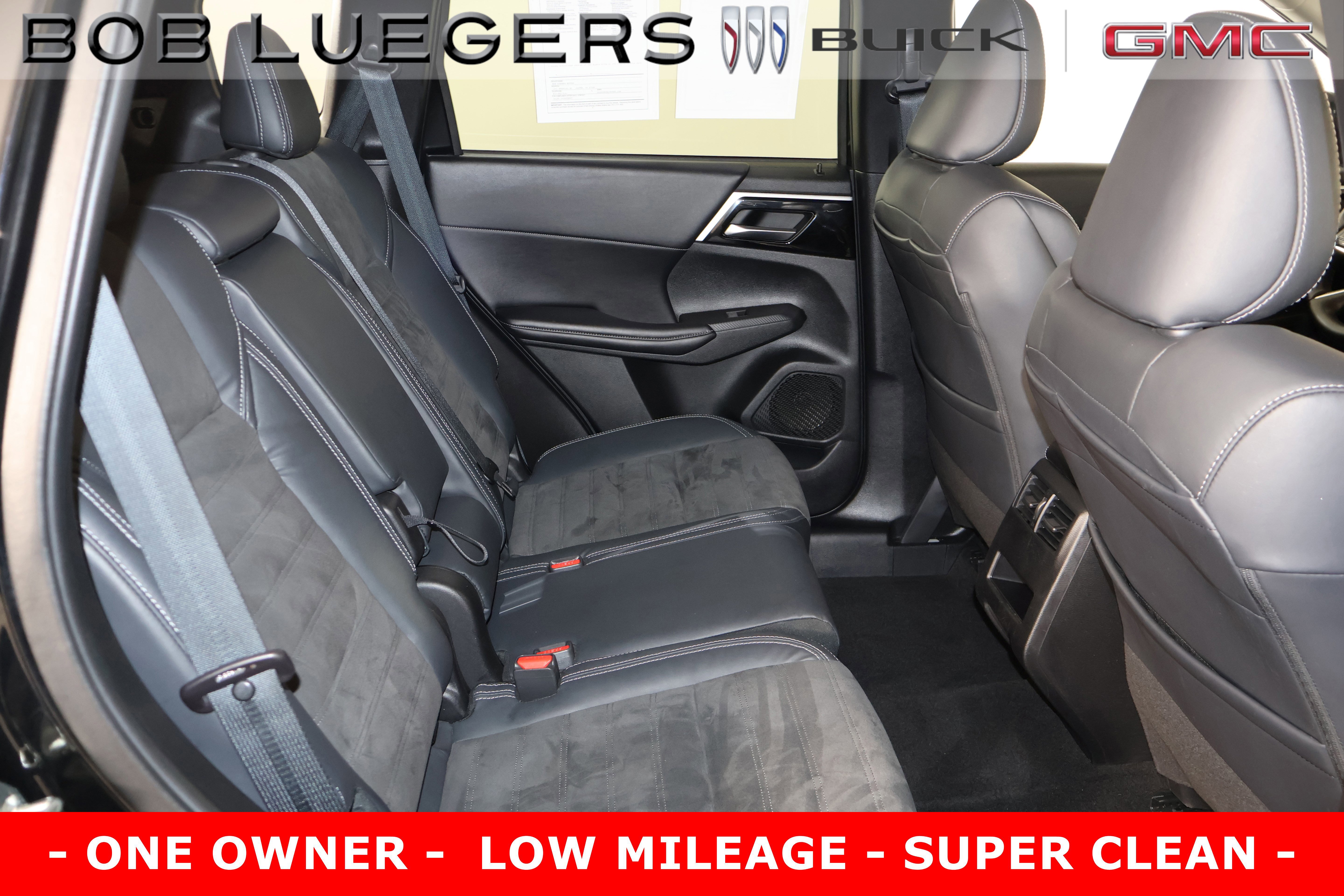 Used 2022 Mitsubishi Outlander SE image 16