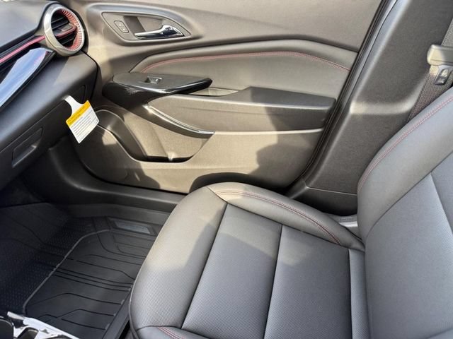 New 2026 Chevrolet Trax RS w/ Sunroof Package FWD image 16