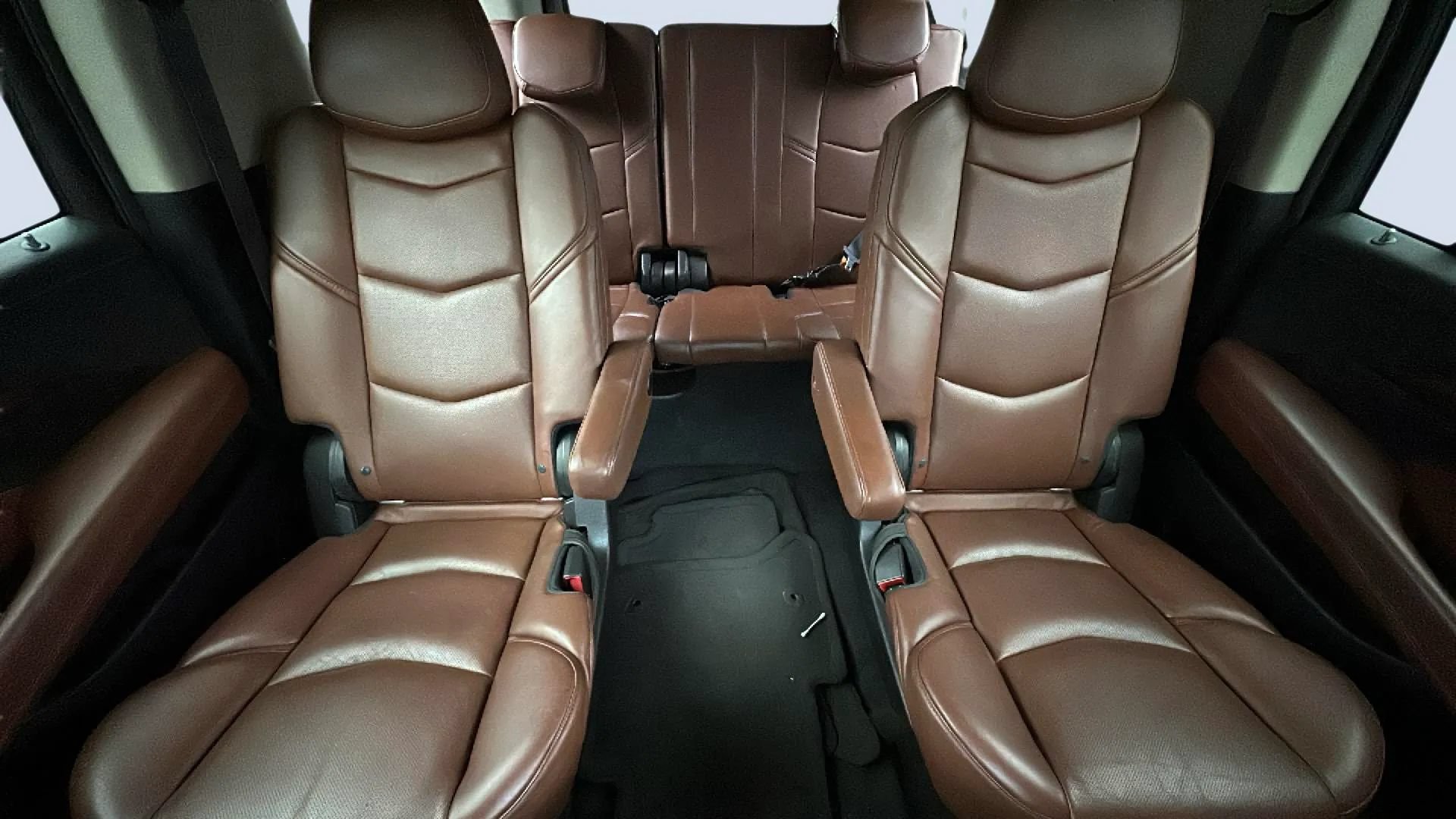 Used 2015 Cadillac Escalade ESV Luxury AWD/4WD image 15
