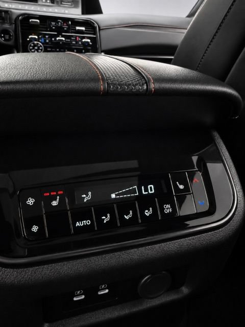 Used 2026 Nissan Armada PRO-4X AWD/4WD image 43