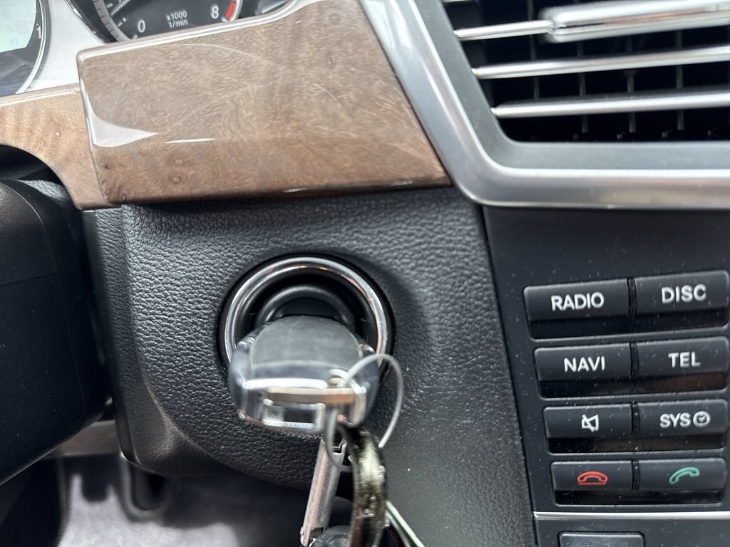 Used 2011 Mercedes-Benz E 350 Sedan image 22