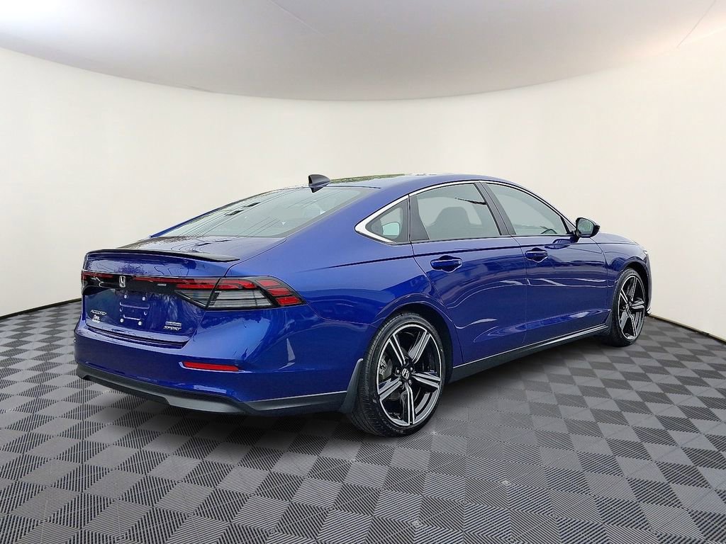 Used 2023 Honda Accord Sport image 9