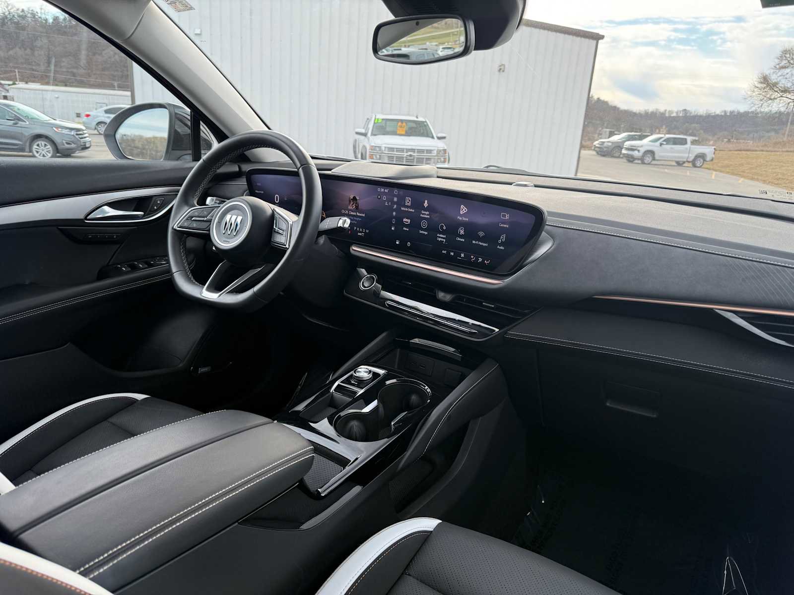 Used 2025 Buick Envision Sport Touring image 21