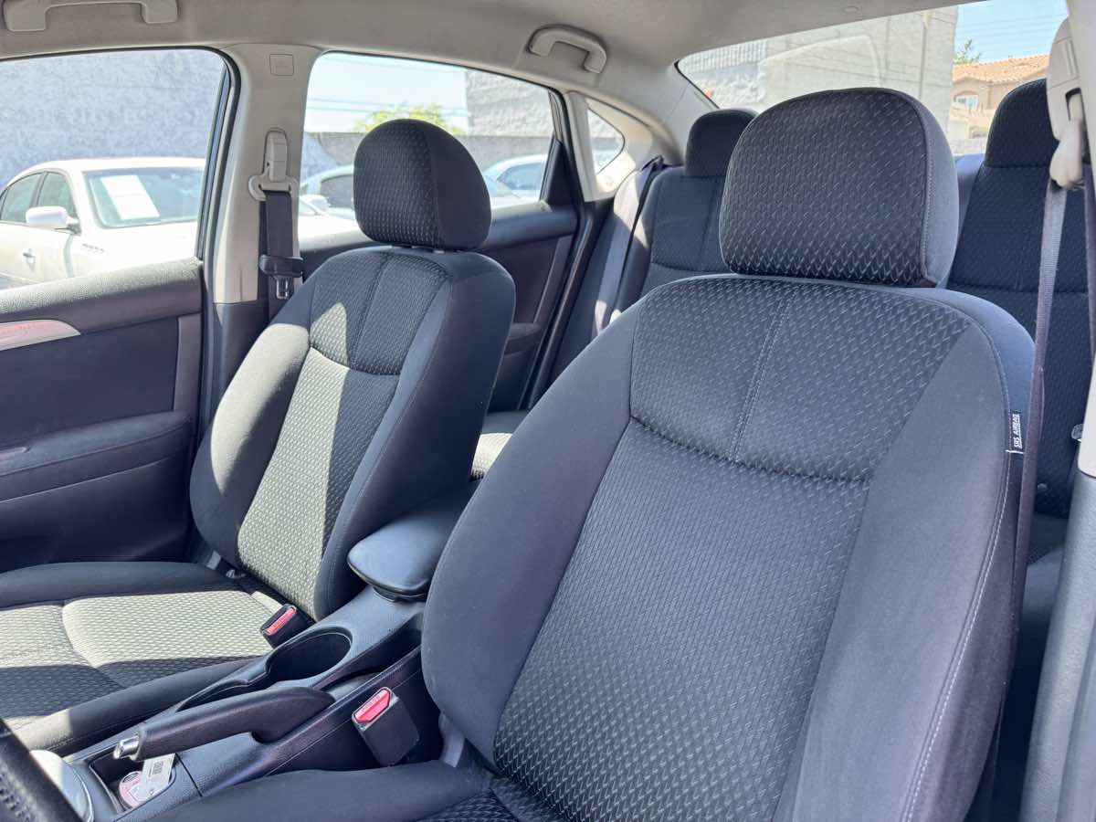 Used 2013 Nissan Sentra SR w/ Driver Pkg FWD image 35
