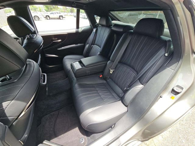 Used 2023 Lexus LS 500 w/ Interior Upgrade Package RWD image 6