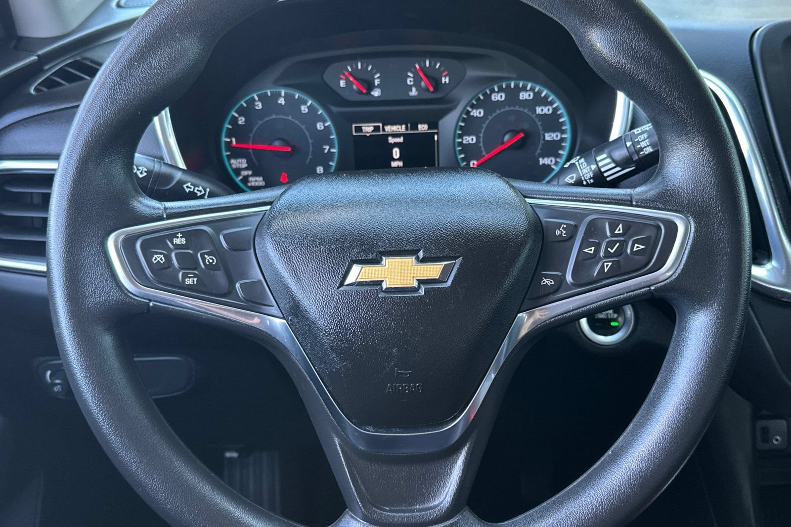 Used 2018 Chevrolet Equinox LT FWD image 23