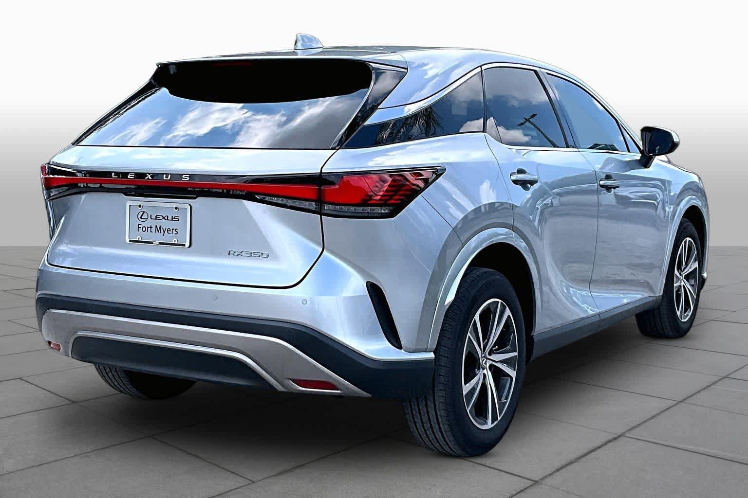Used 2024 Lexus RX 350 FWD w/ Technology Package image 13