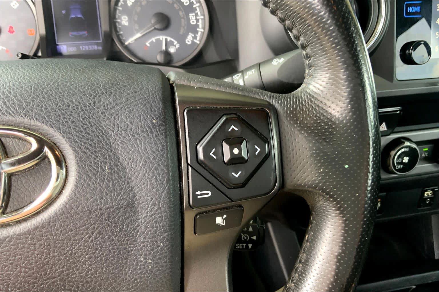 Used 2017 Toyota Tacoma TRD Sport w/ Tow Package RWD image 24
