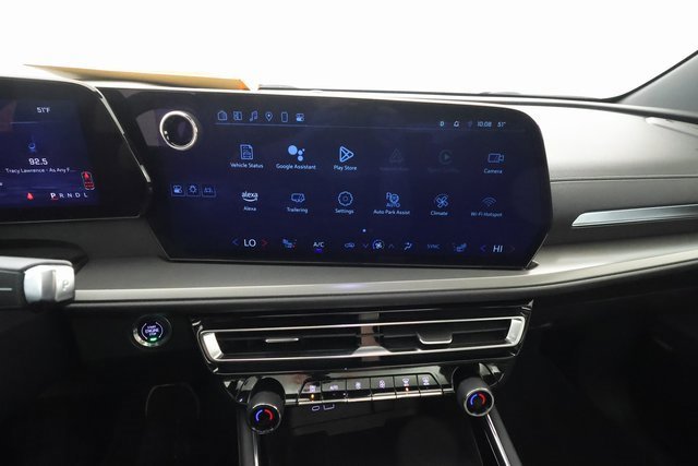 Certified 2024 Chevrolet Traverse LT w/ Enhanced Driving Package image 17