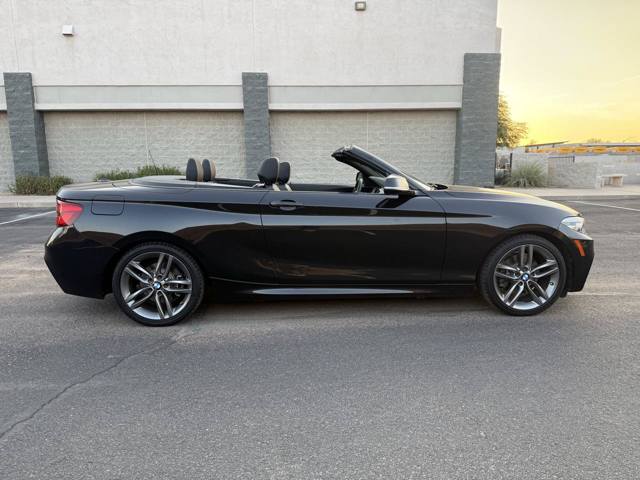 Used 2019 BMW 230i Convertible w/ M Sport Package RWD image 2
