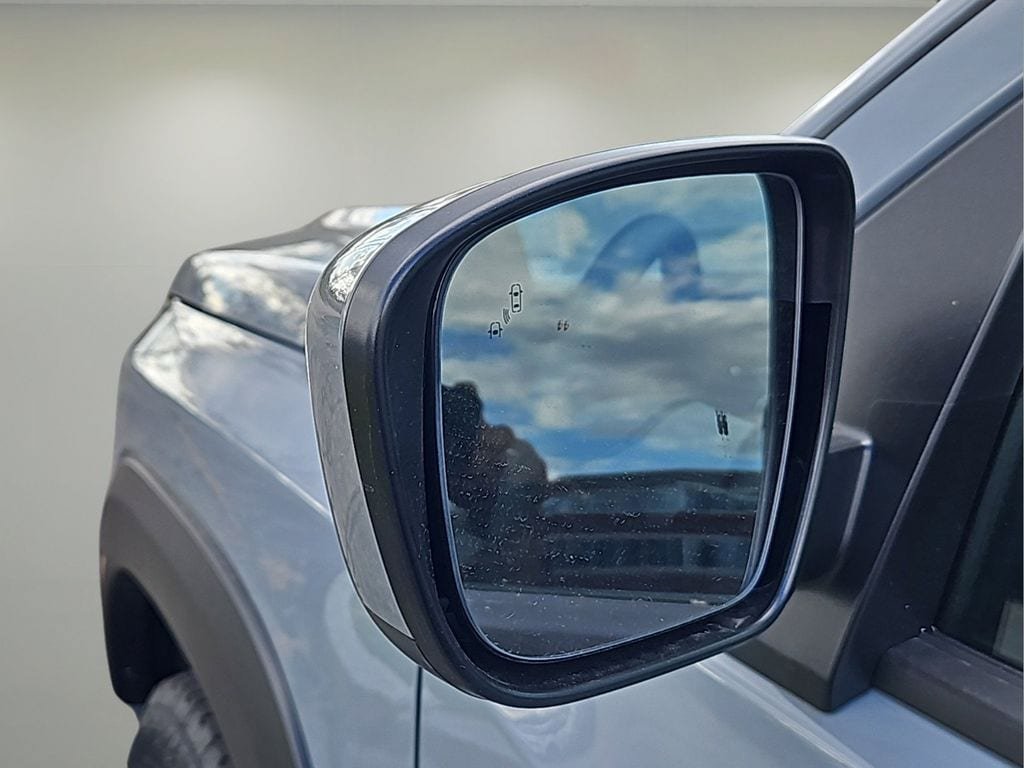 New 2025 Nissan Frontier PRO-4X w/ Tow Package AWD/4WD image 5