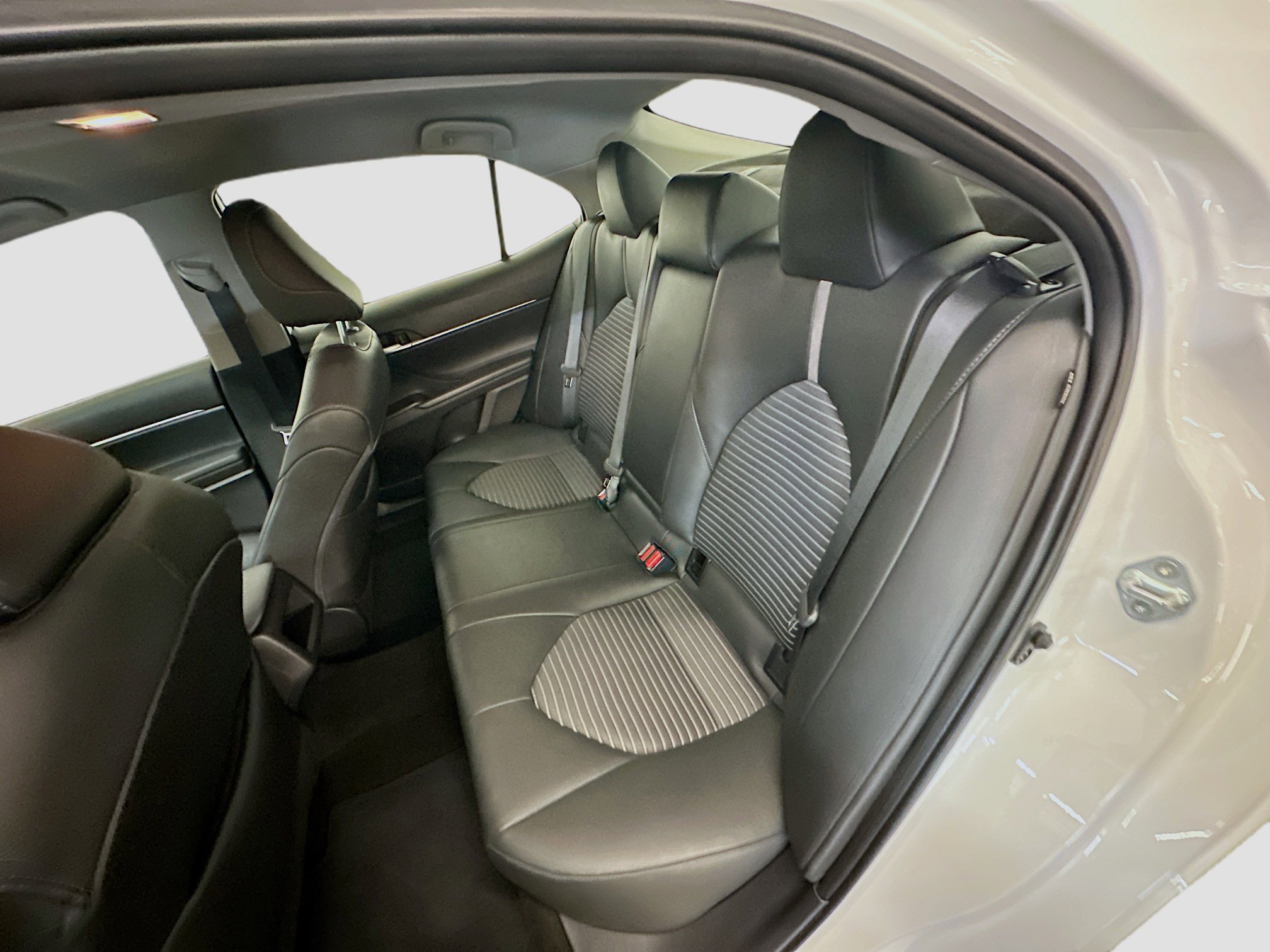 Used 2024 Toyota Camry SE FWD image 29
