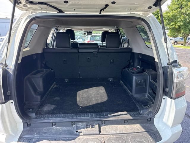 Used 2023 Toyota 4Runner SR5 Premium w/ Moonroof Package AWD/4WD image 12