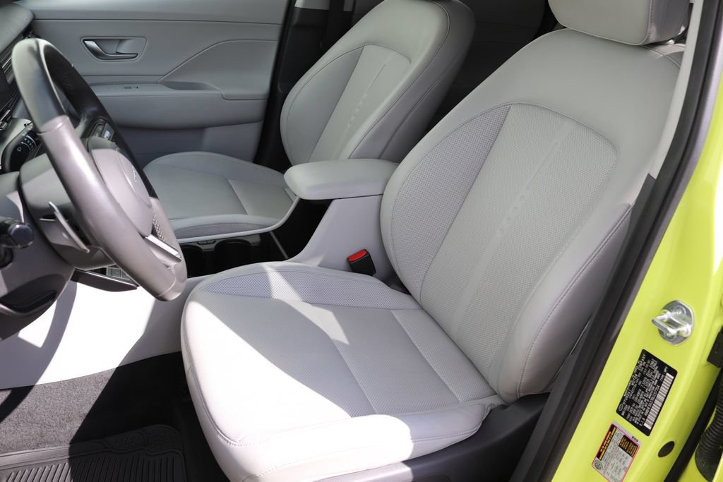 Used 2024 Hyundai Kona Limited FWD image 4