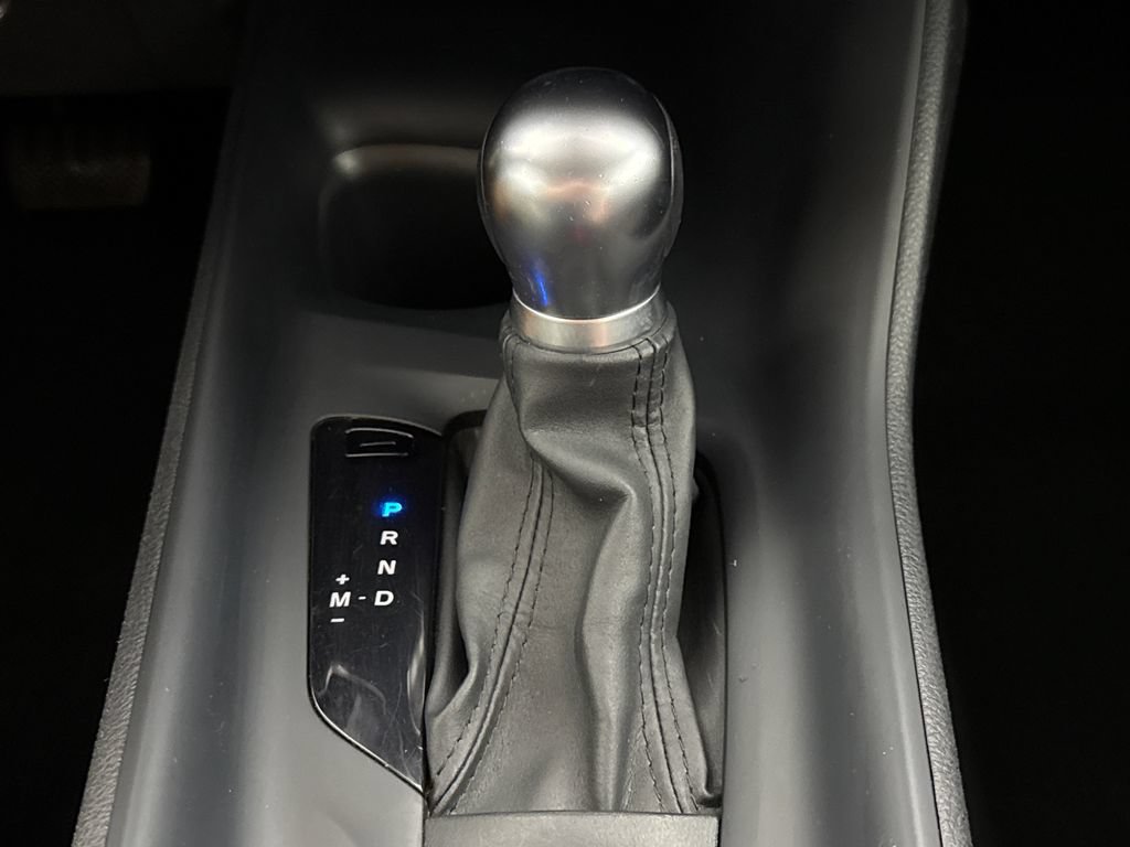 Used 2020 Toyota C-HR LE FWD image 18