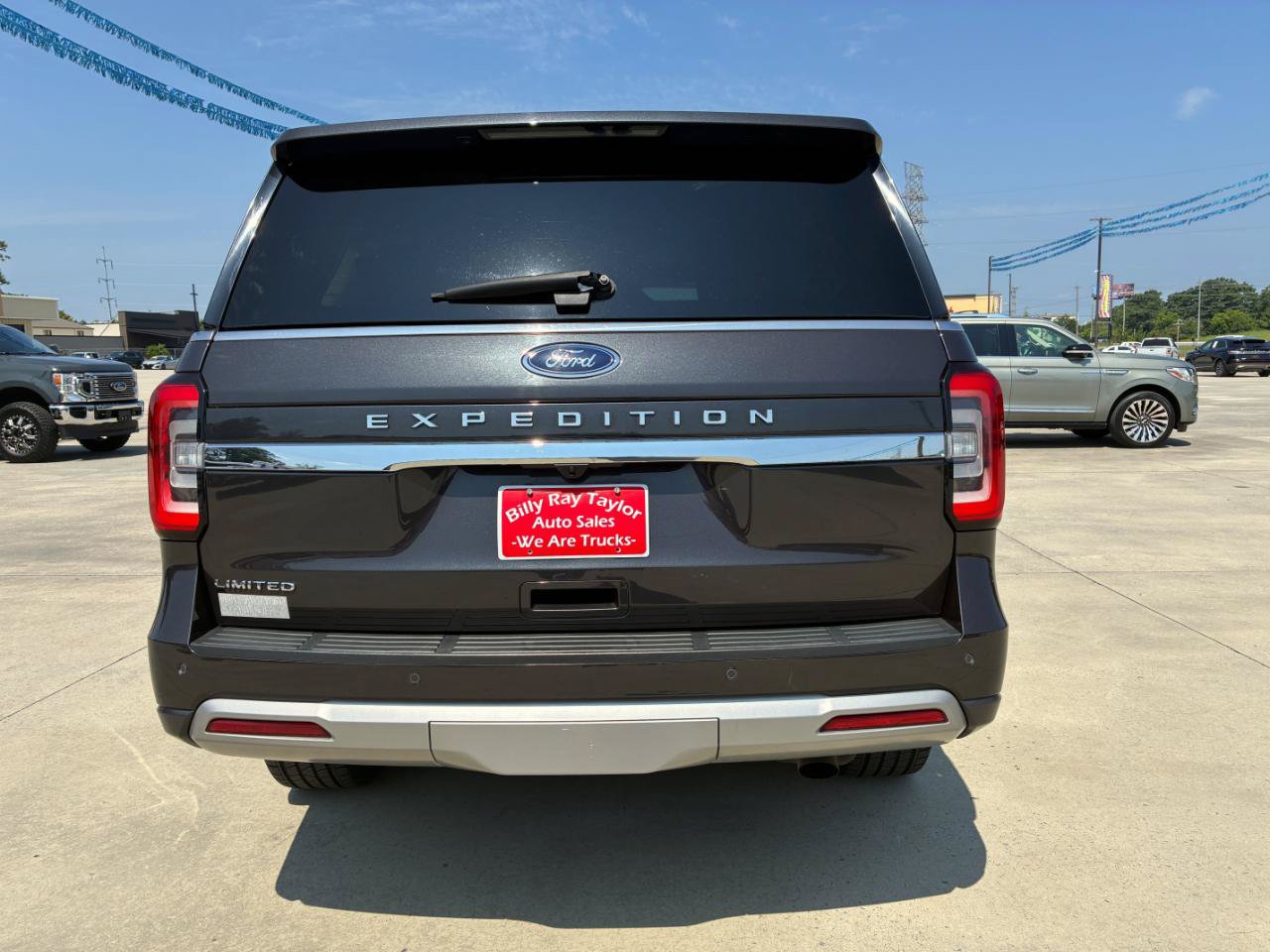 Used 2024 Ford Expedition Limited RWD image 6