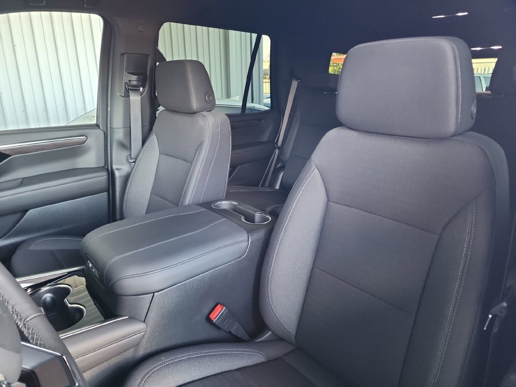 Used 2026 Chevrolet Tahoe LS w/ LPO, Dark Essentials Package AWD/4WD image 15