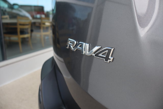 Used 2014 Toyota RAV4 Limited w/ Technology Package AWD/4WD image 11
