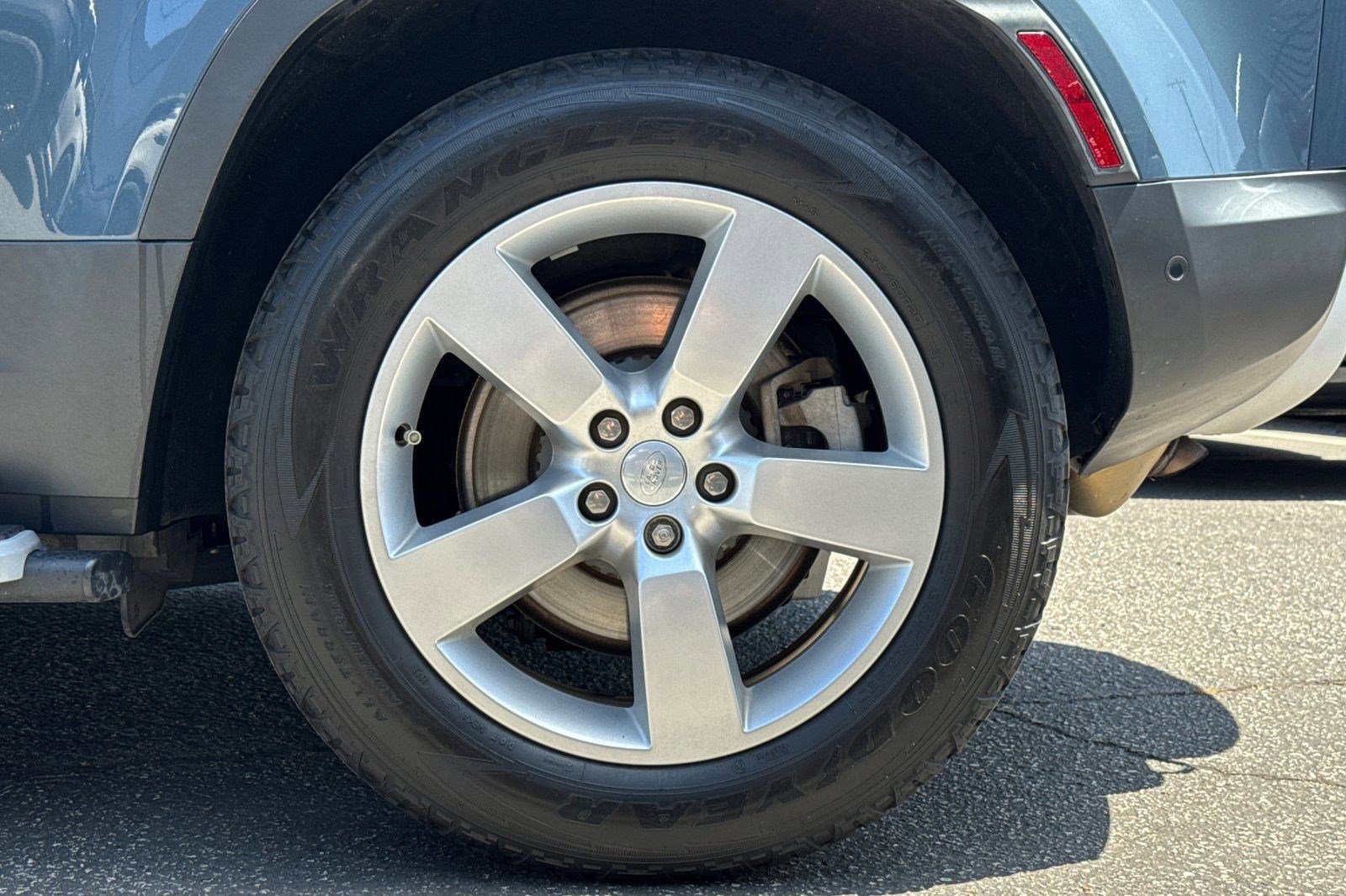 Used 2023 Land Rover Defender 110 SE AWD/4WD image 23