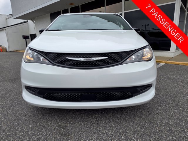New 2027 Chrysler Pacifica LX FWD image 4