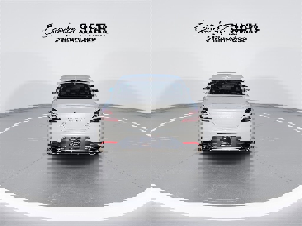 Used 2025 Genesis G70 2.5T image 6