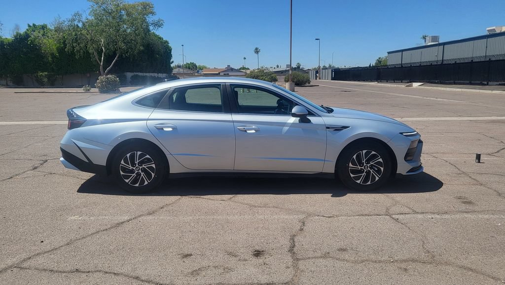 Used 2026 Hyundai Sonata Blue FWD image 11