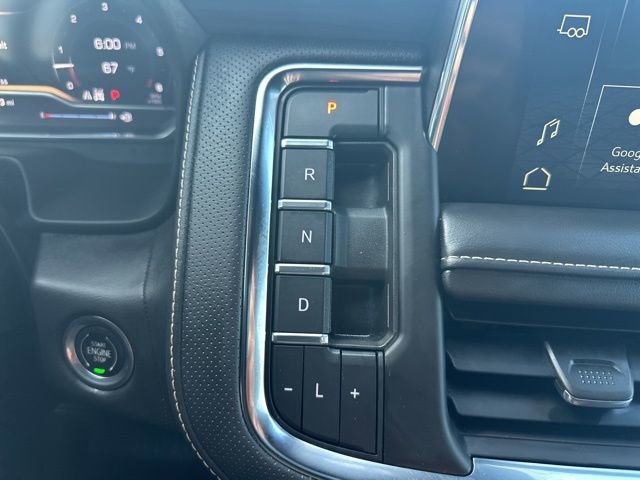Used 2023 GMC Yukon SLT AWD/4WD image 39