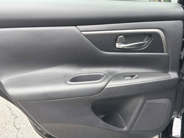 Used 2015 Nissan Altima 2.5 SV FWD image 21