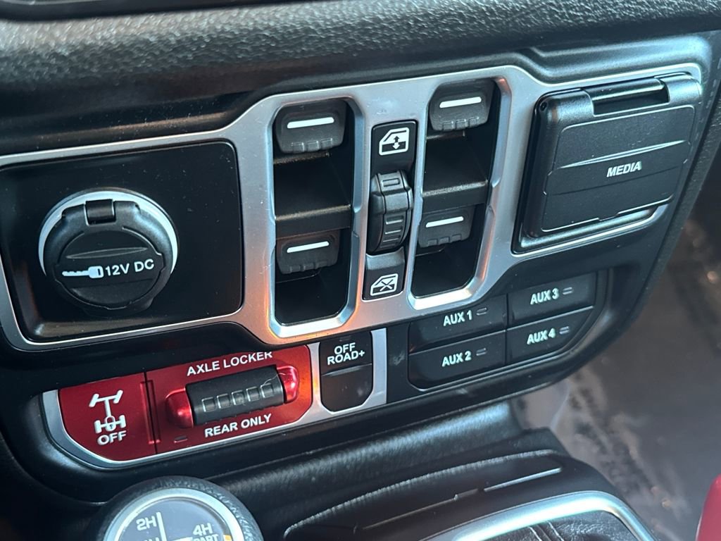 Used 2024 Jeep Wrangler Unlimited image 25