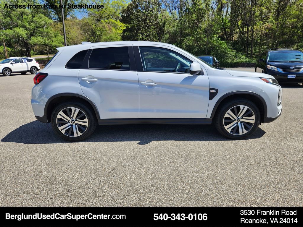 Used 2024 Mitsubishi Outlander Sport ES AWD/4WD image 3