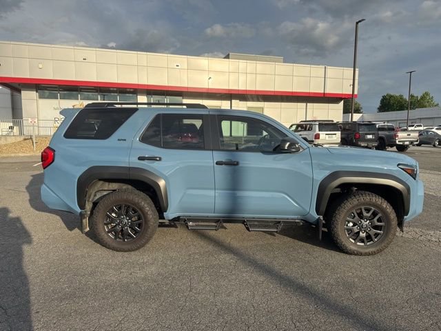 Used 2025 Toyota 4Runner SR5 AWD/4WD image 2