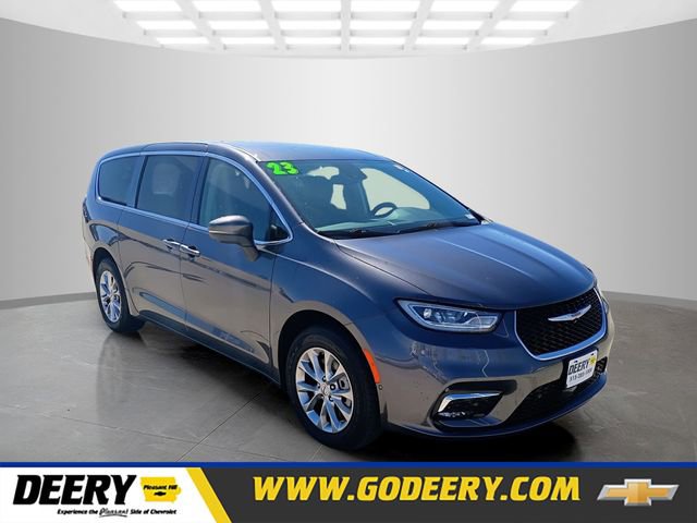 Used 2023 Chrysler Pacifica Touring-L