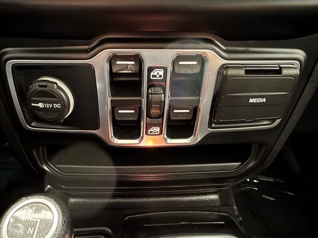 Used 2021 Jeep Wrangler Unlimited Sahara w/ Uconnect 4C Nav & Sound Group image 39