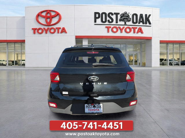 Used 2021 Hyundai Venue SEL w/ Premium Package FWD image 6
