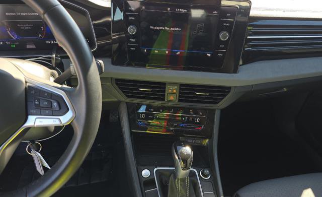 Used 2025 Volkswagen Jetta SE image 16