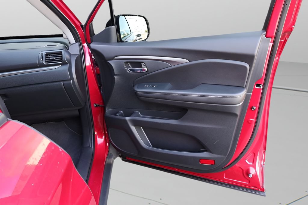 Used 2023 Honda Ridgeline Sport image 17