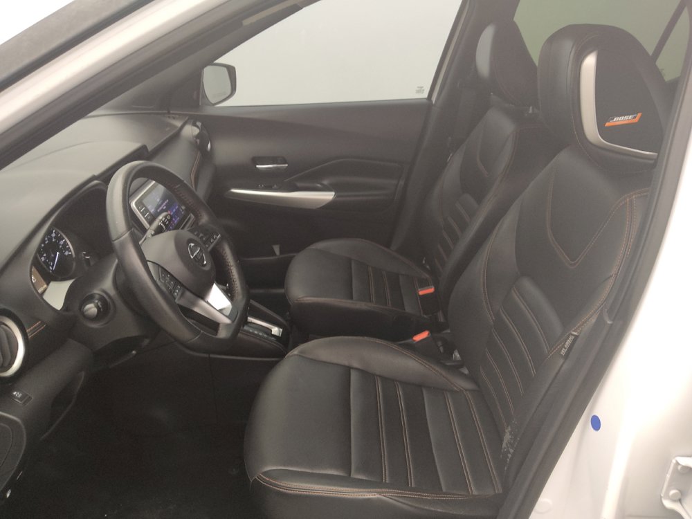 Used 2018 Nissan Kicks SR w/ Premium Package FWD image 17
