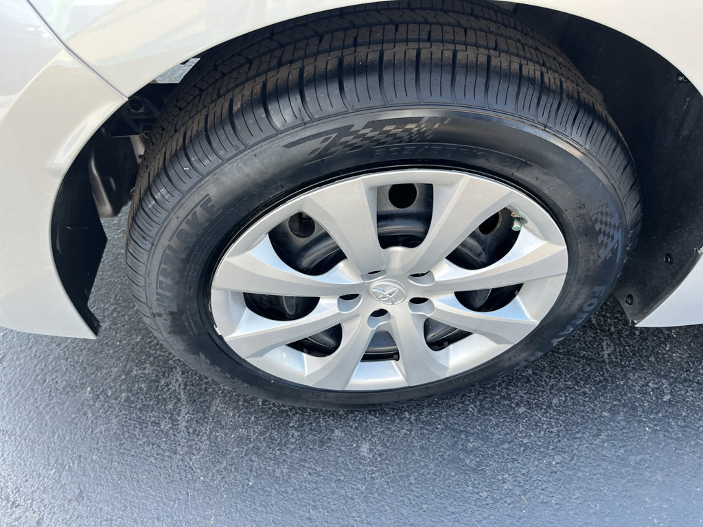 Used 2023 Toyota Corolla LE image 37