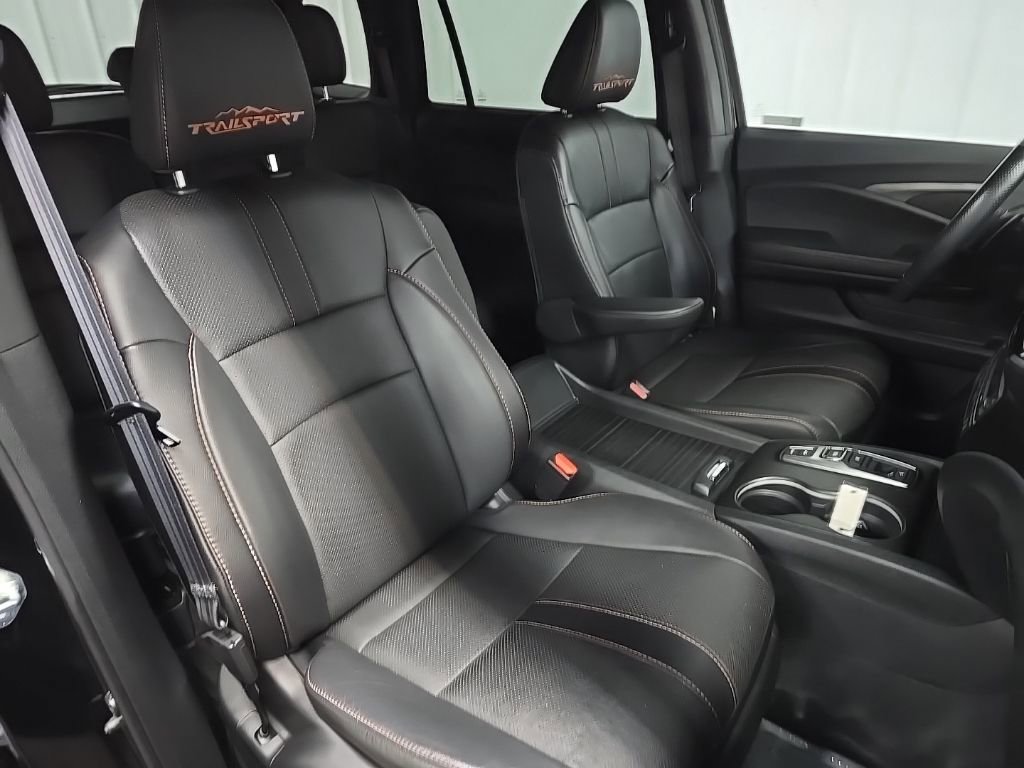 Used 2023 Honda Passport TrailSport image 15