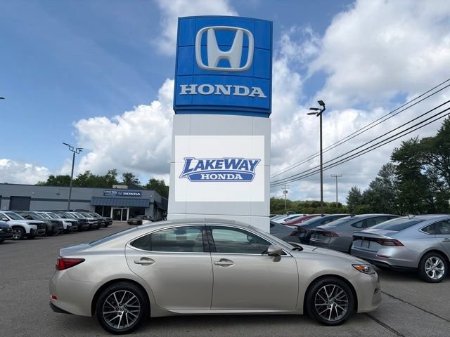 Used 2016 Lexus ES 350 w/ Luxury Package w/Wood Trim FWD image 1