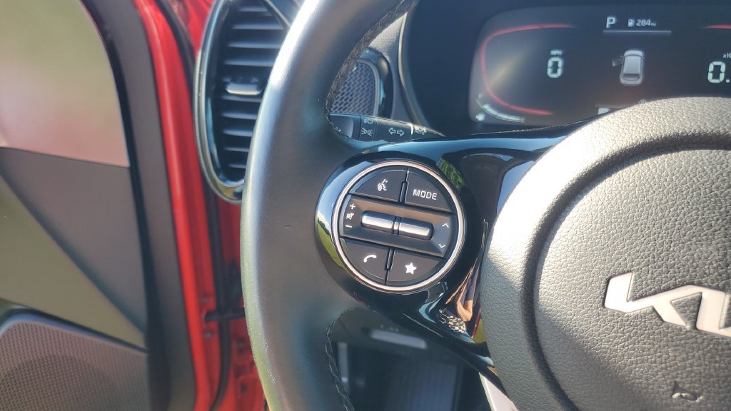 Used 2023 Kia Soul EX FWD image 13