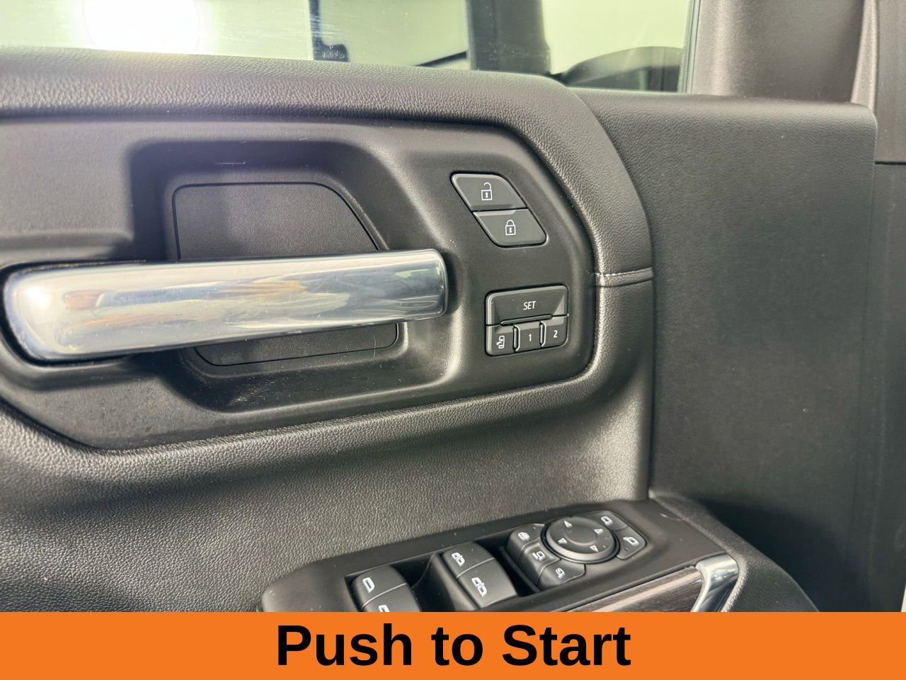 Used 2020 Chevrolet Silverado 2500 LTZ w/ LTZ Convenience Package image 11