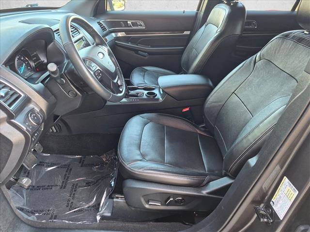 Used 2018 Ford Explorer Limited w/ Equipment Group 301A FWD image 16