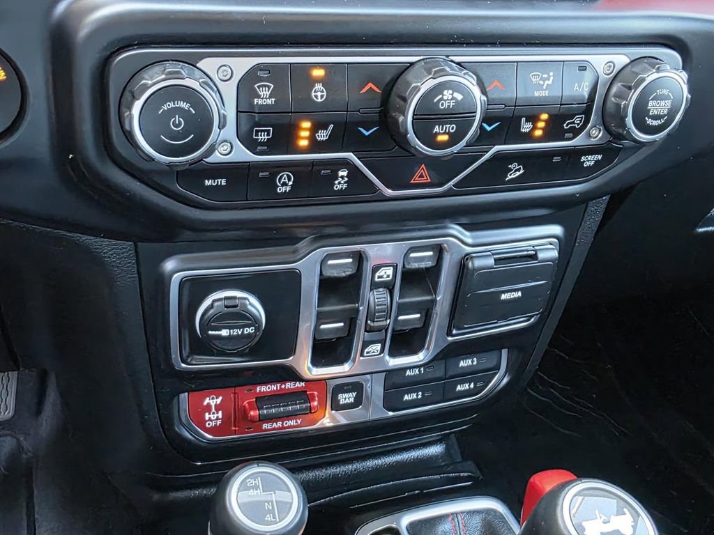 Used 2020 Jeep Wrangler Unlimited Rubicon w/ Dual Top Group AWD/4WD image 23