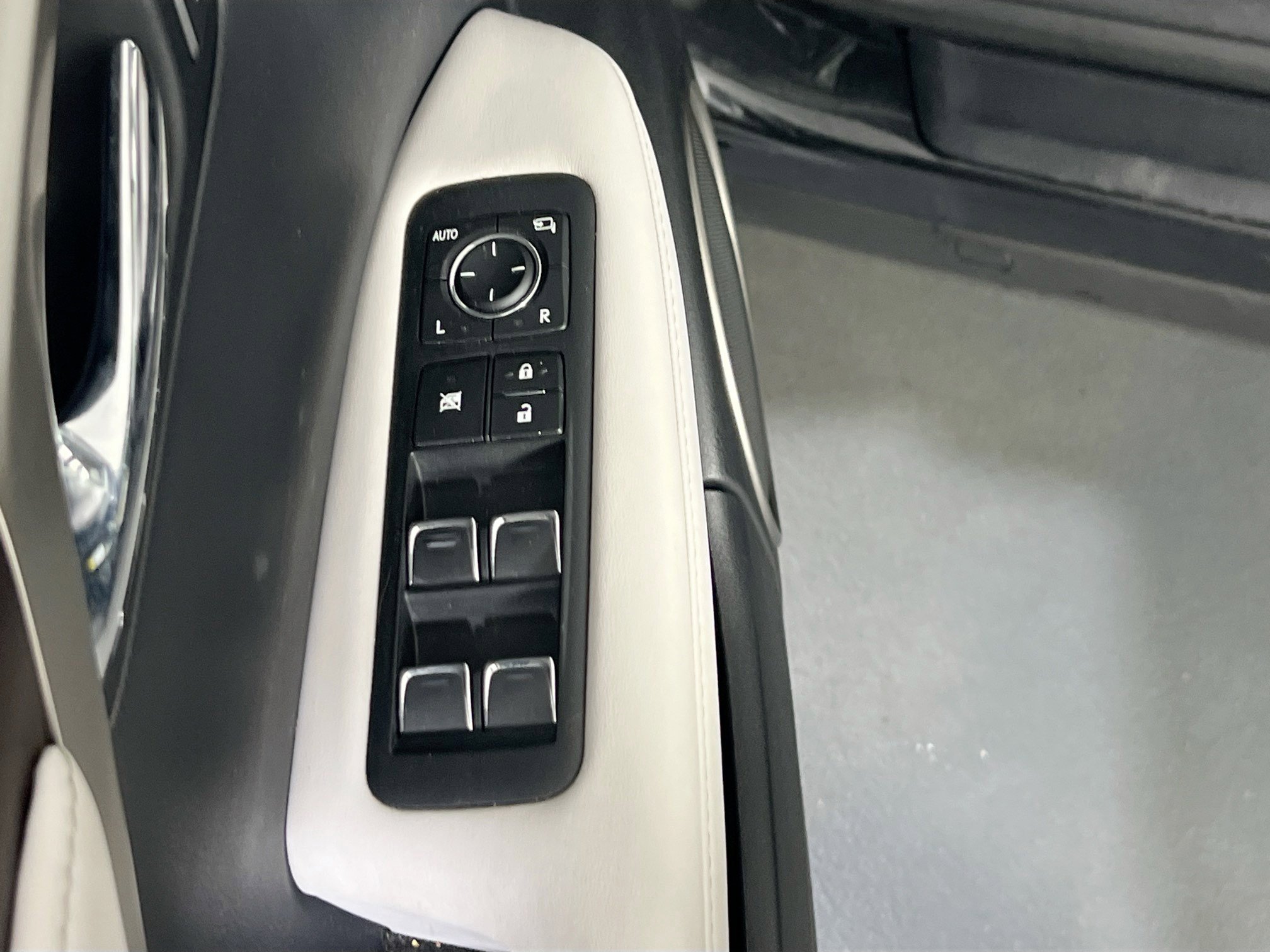 Used 2021 Lexus RX 350 AWD w/ Premium Package image 18