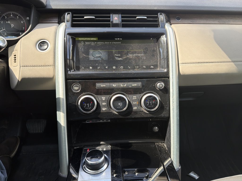 Used 2018 Land Rover Discovery HSE AWD/4WD image 6