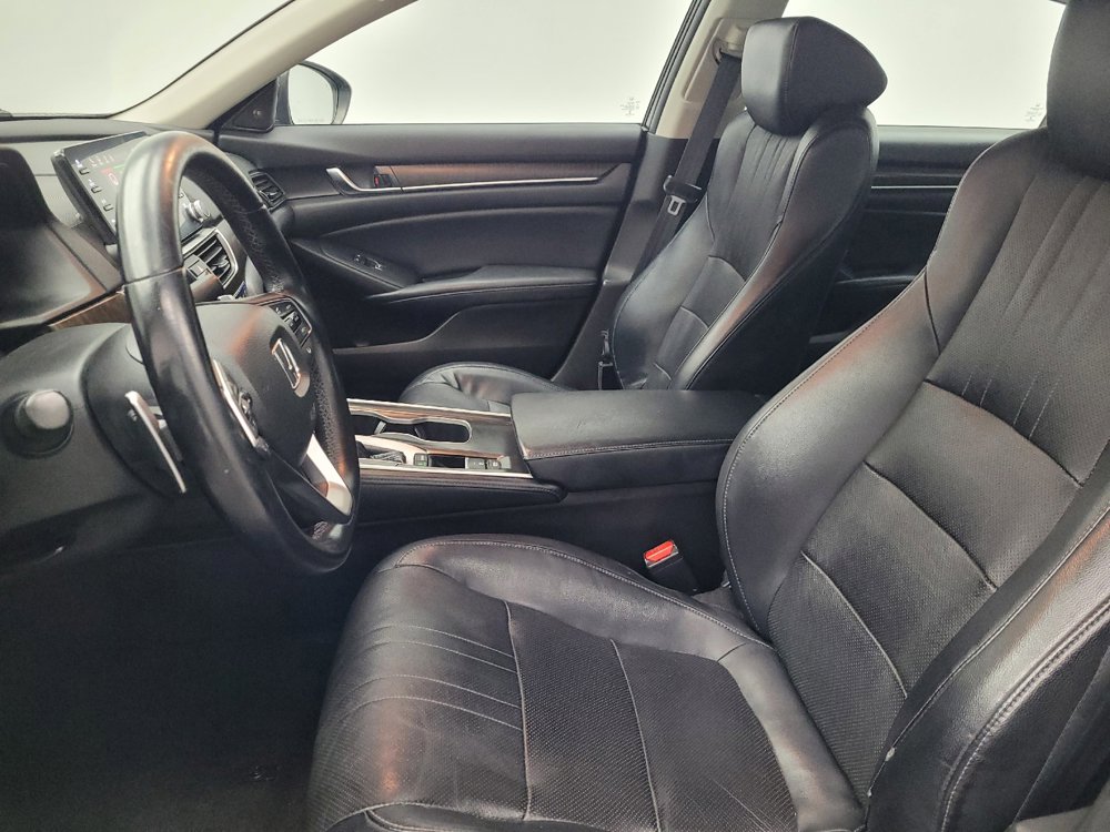Used 2018 Honda Accord Touring image 17